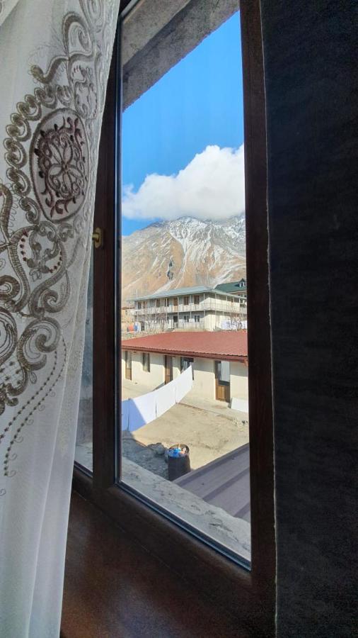 Guest House Sandro Kazbegi Exterior photo