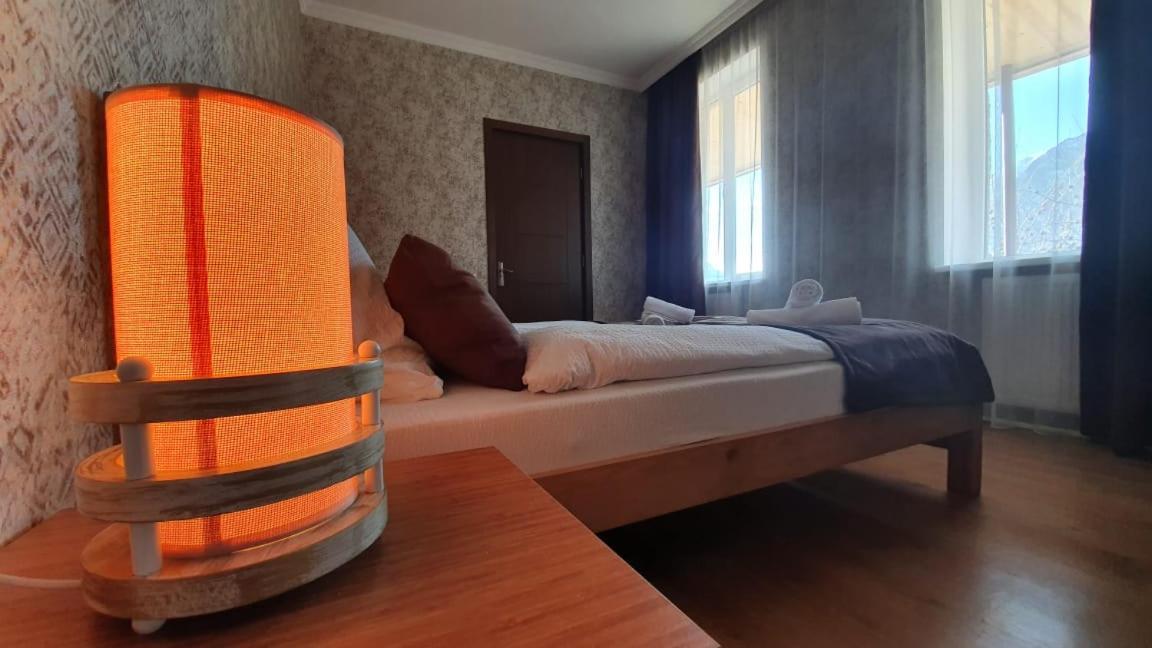 Guest House Sandro Kazbegi Exterior photo