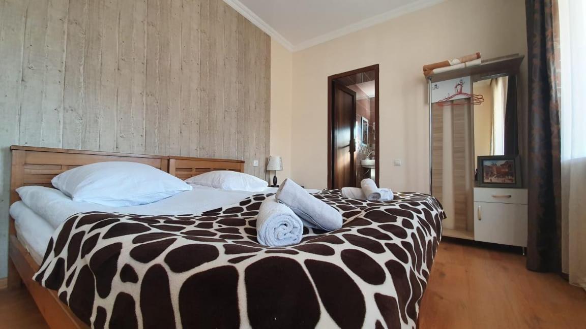 Guest House Sandro Kazbegi Exterior photo
