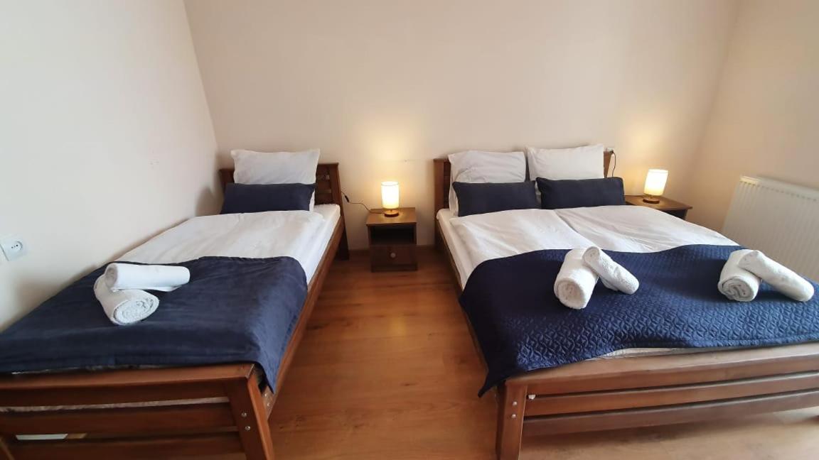 Guest House Sandro Kazbegi Exterior photo