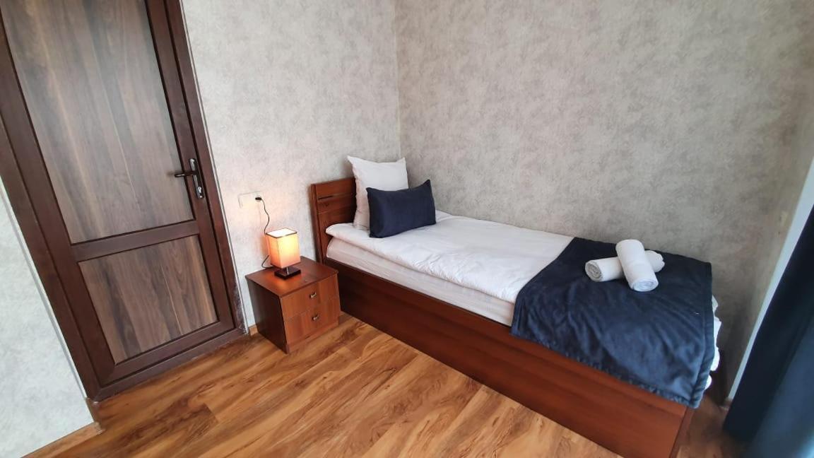 Guest House Sandro Kazbegi Exterior photo